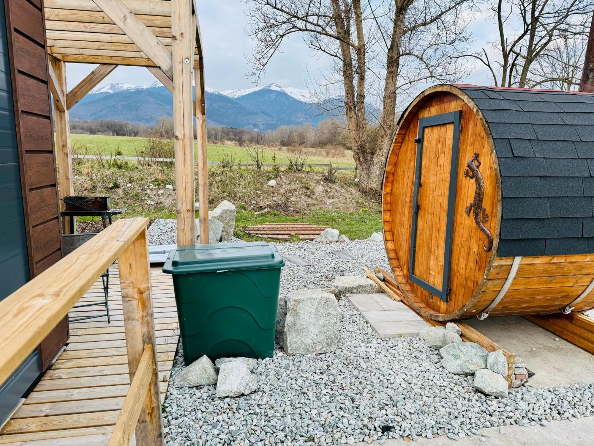 Tiny House With Mountain Views Apartment Turany Exterior foto
