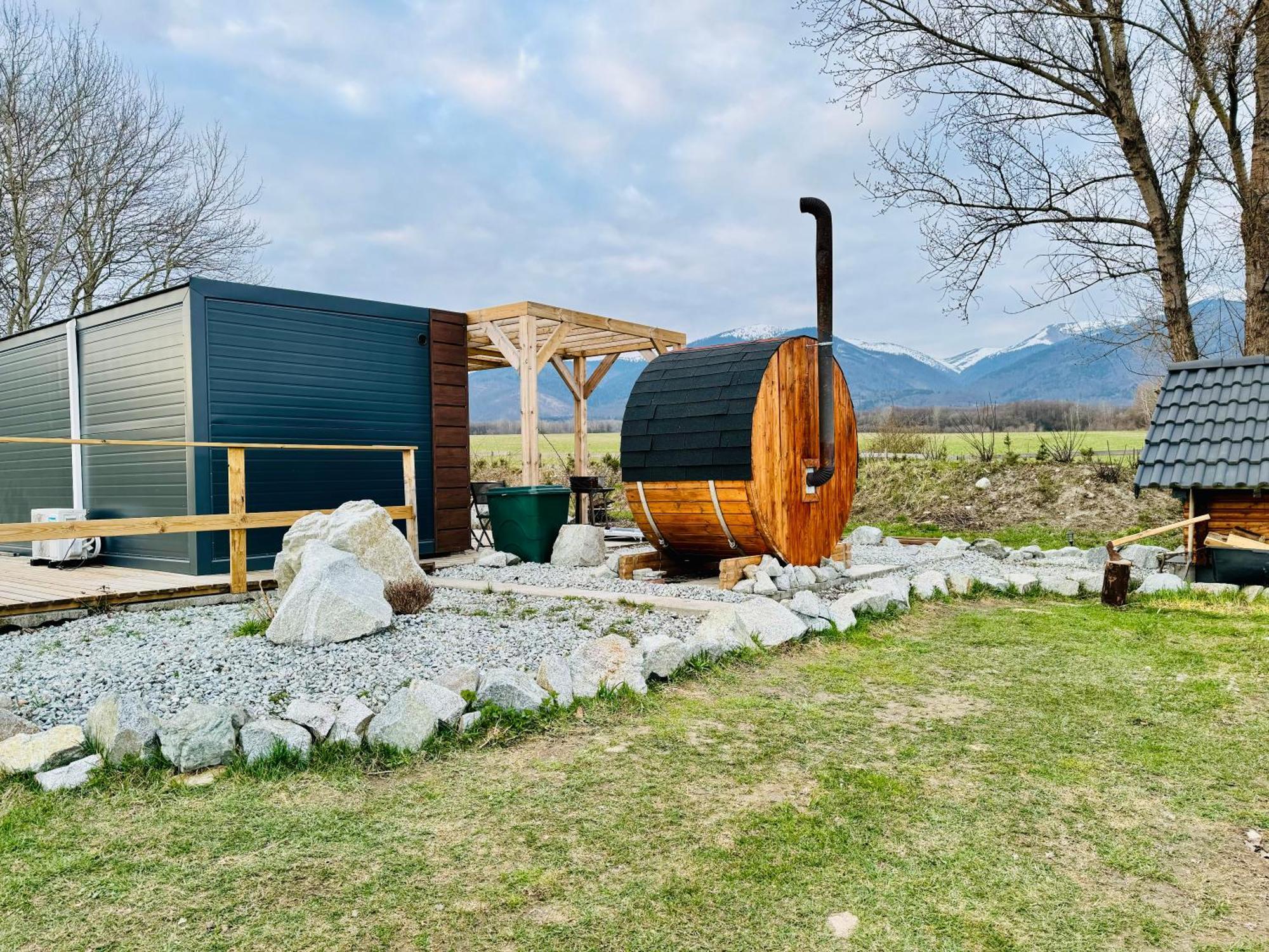 Tiny House With Mountain Views Apartment Turany Exterior foto